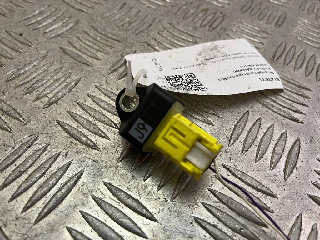 Airbag deployment crash/impact sensor – Lexus RX 450H (2016-)