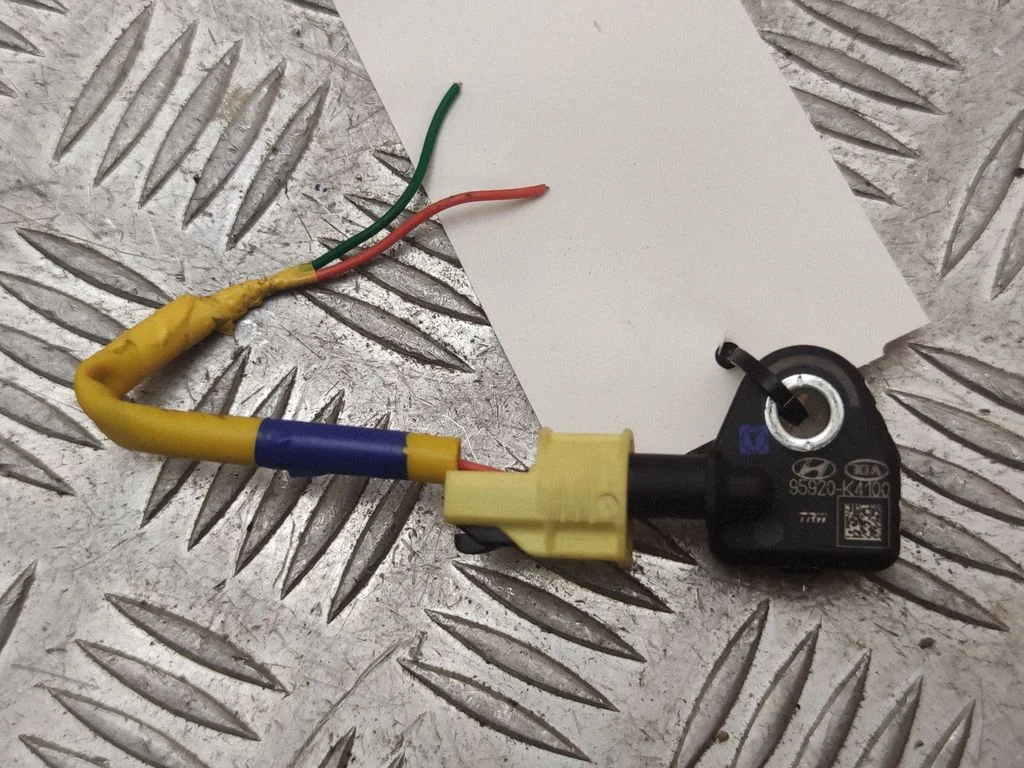 Drošības spilvenu trieciena sensors 95920K4100