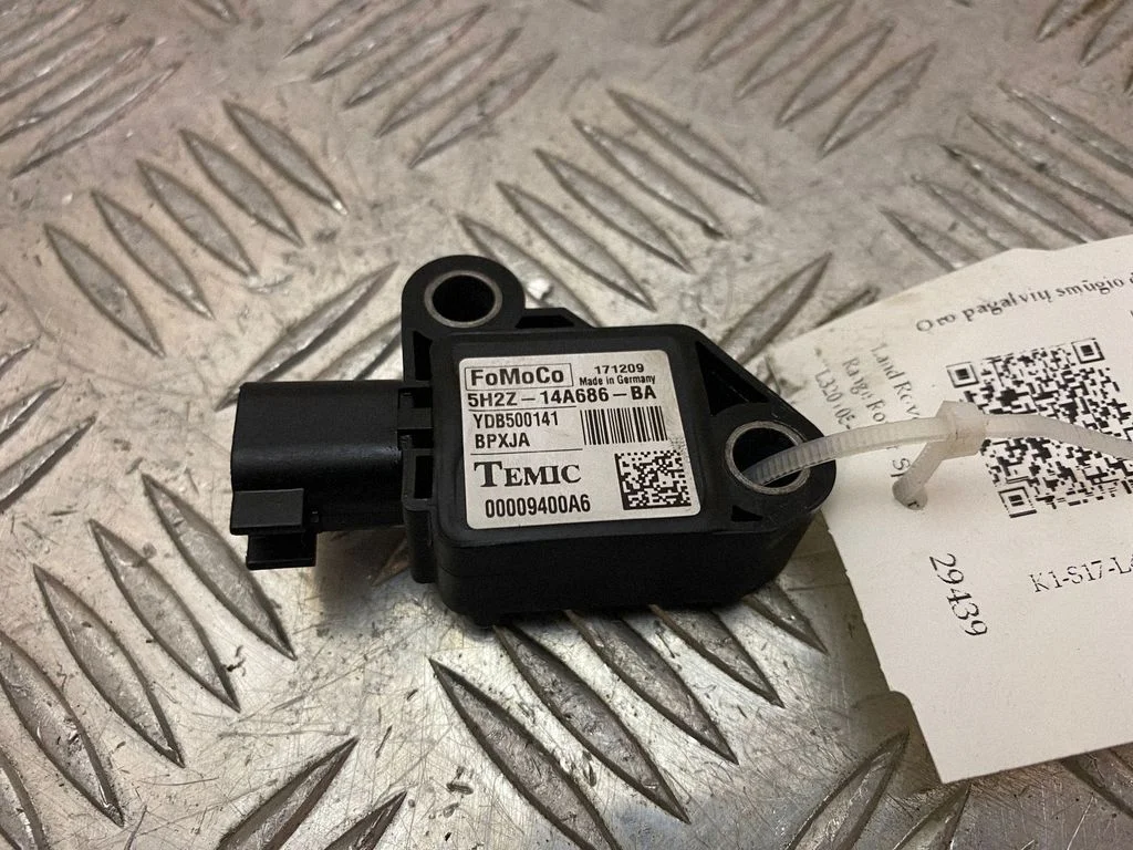 Airbag deployment crash/impact sensor – Land Rover Range Rover Sport L320 (2005-2013)