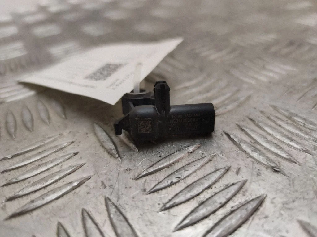 Drošības spilvenu trieciena sensors J9C314B006AA