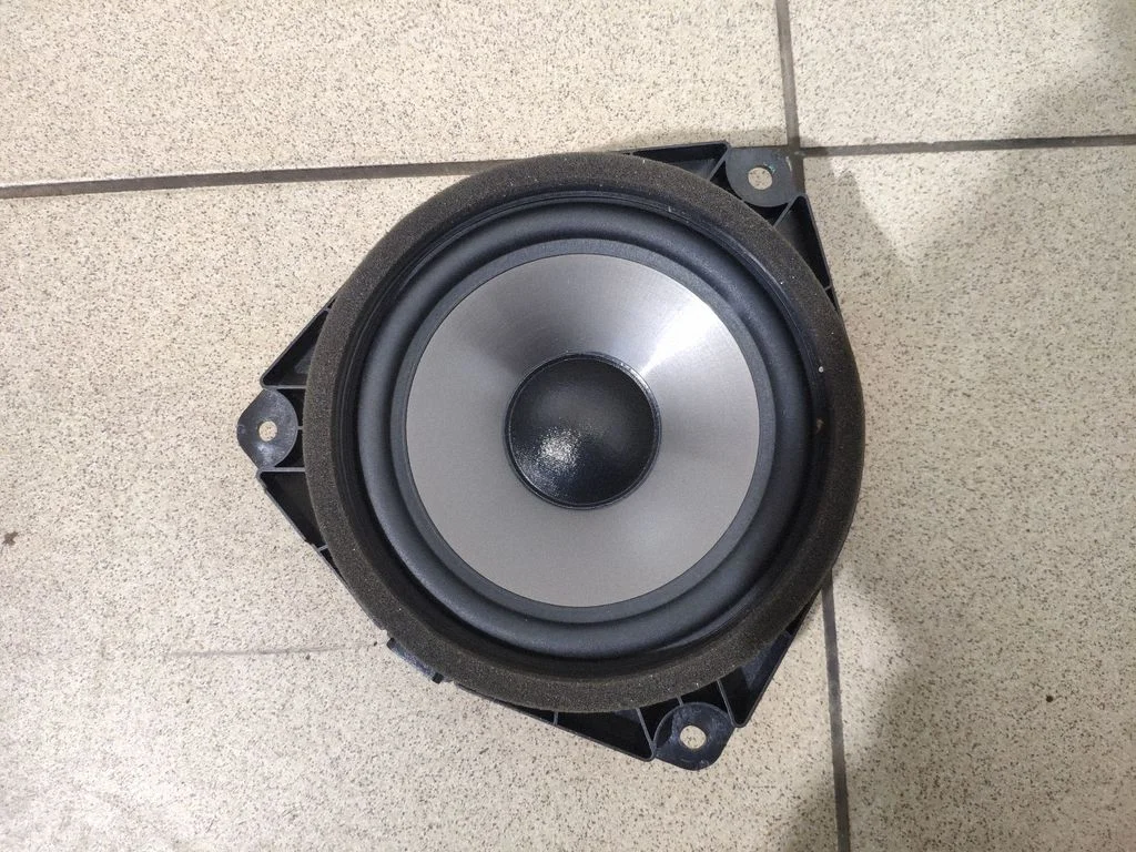 Rear door speaker – Lexus IS III XE30 (2013-2020)