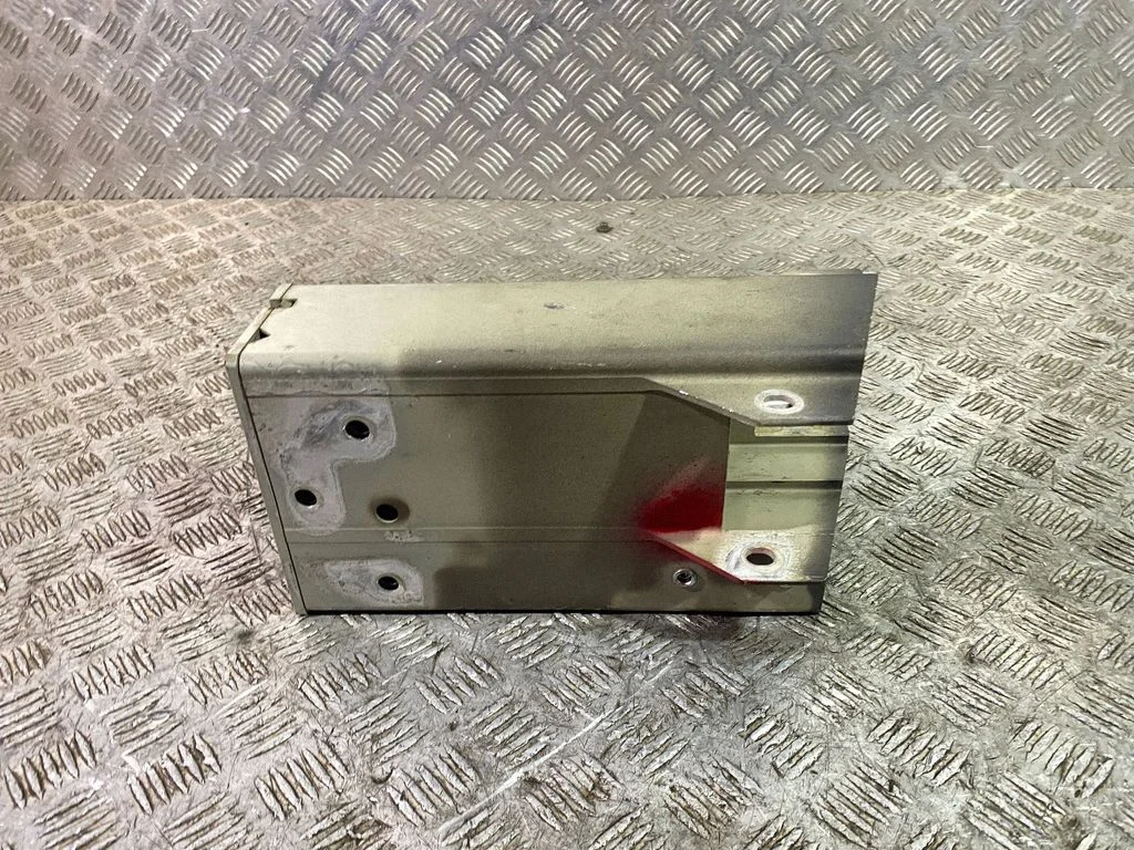 Esistange löögisummuti 31353995