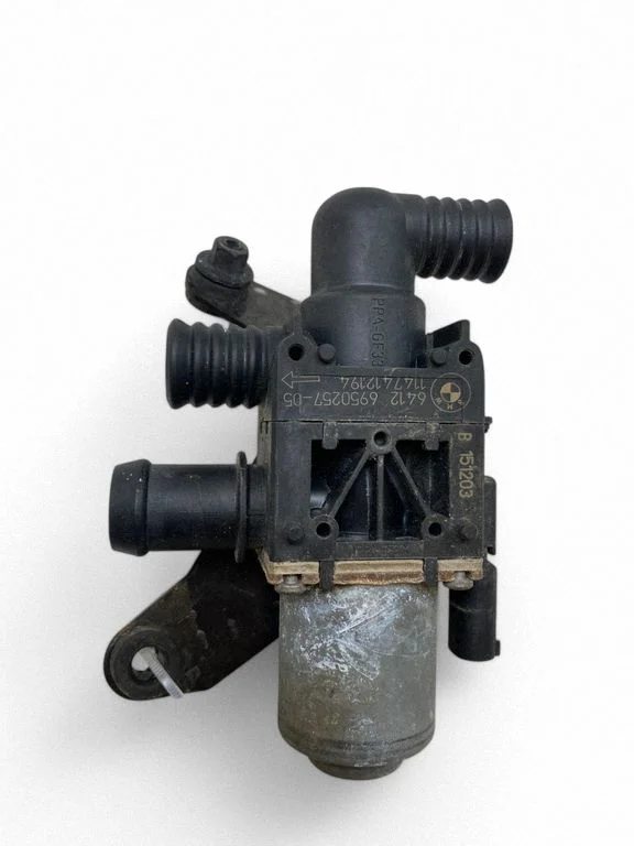 Coolant heater control valve – BMW X6M F86 (2015-2018)