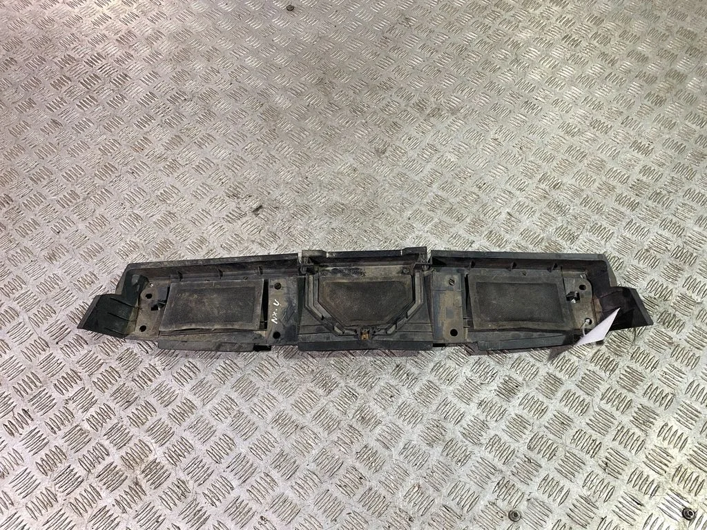Tagumise kaitseraua põhjakaitse – Lexus NX (2014-2021)