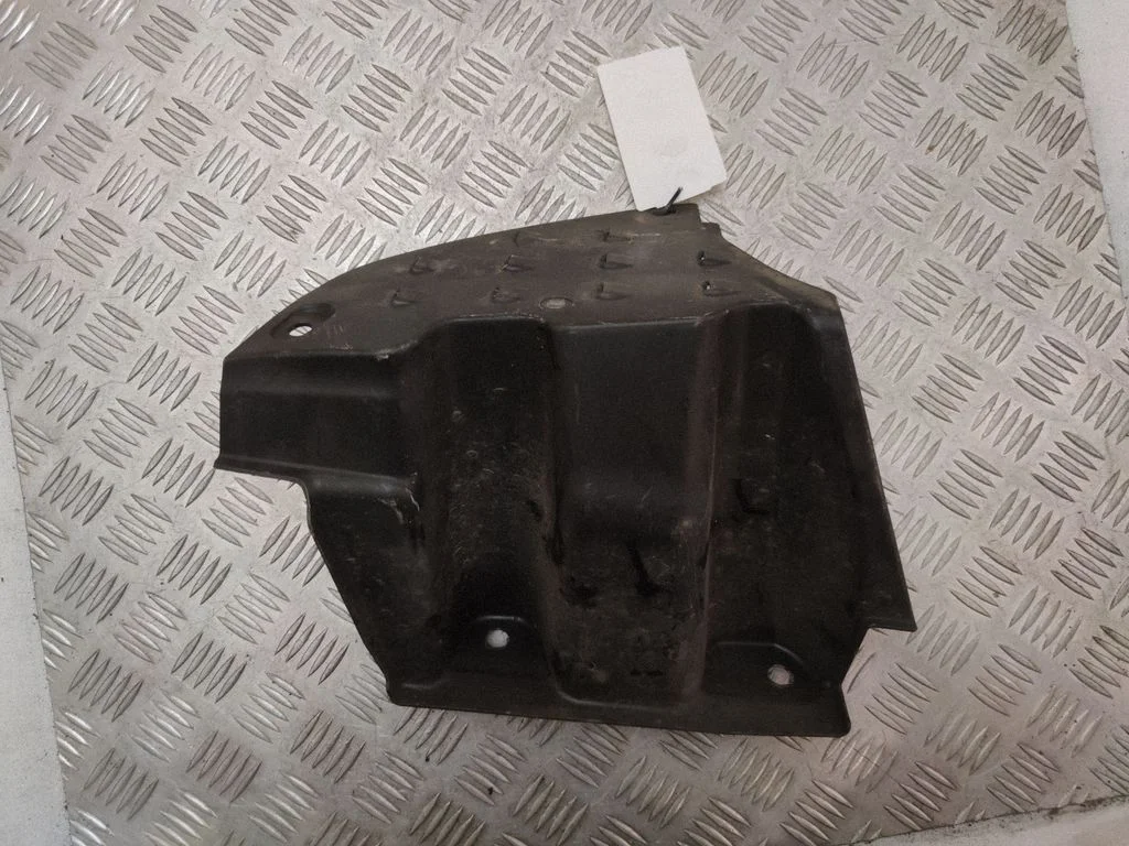 Aizmugurējā bufera apakšas aizsargs 86696F1500