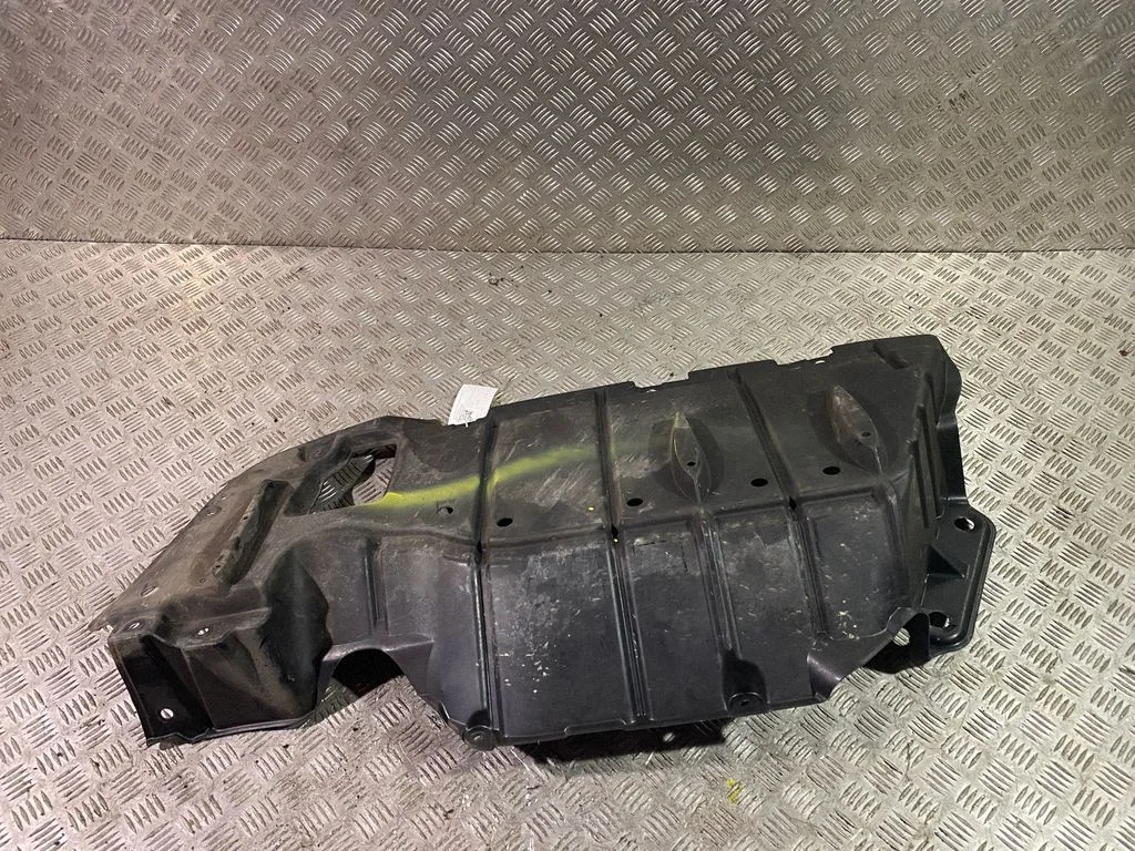 Rear bumper underbody cover/under tray – Lexus RX 450H (2016-)