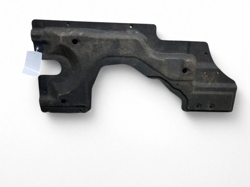 Rear underbody cover/under tray