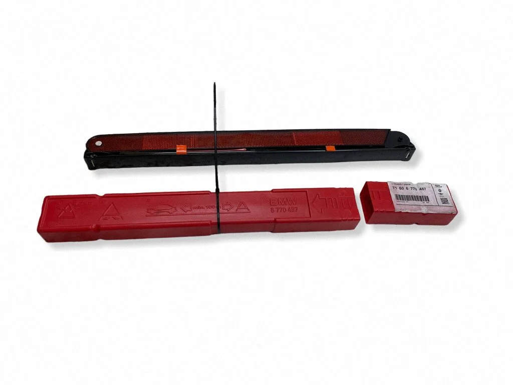 Emergency warning sign – BMW X3 G01 (2018-2024)