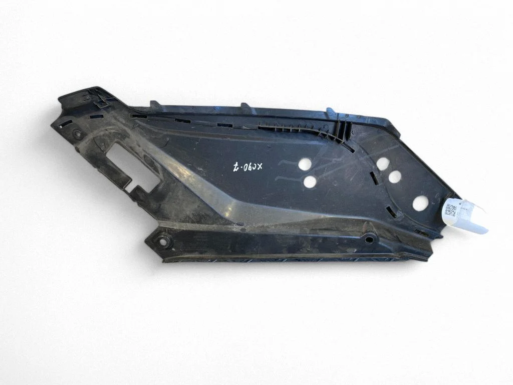 Radiator trim – Volvo XC90 (2014-)