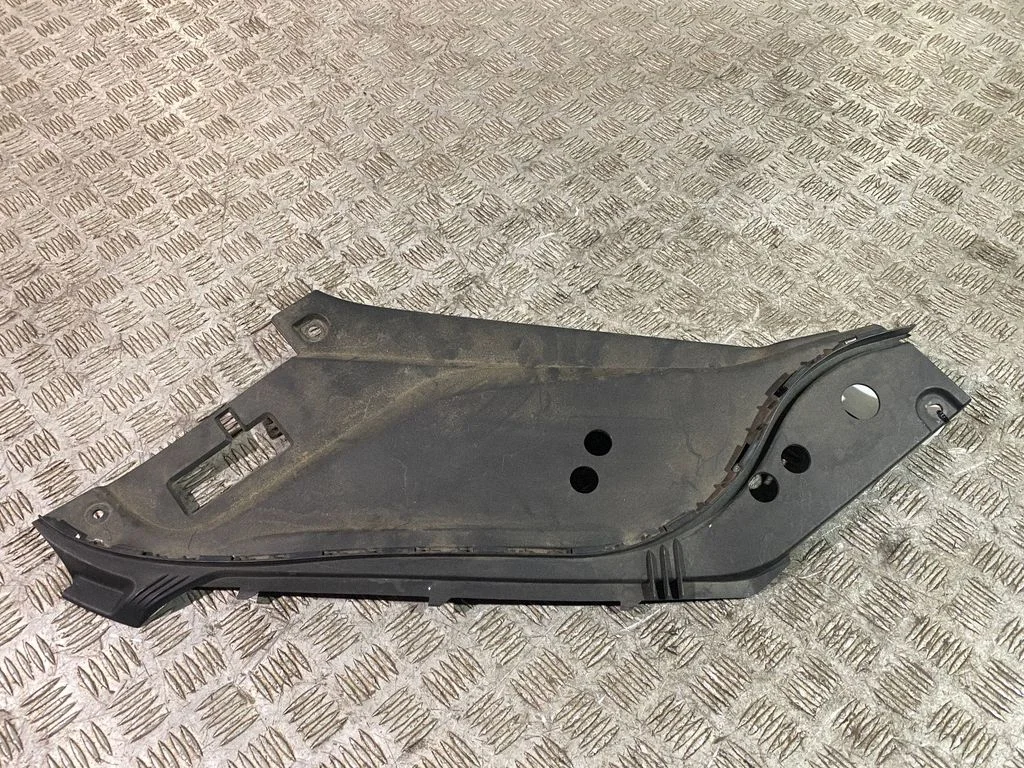 Radiator trim – Volvo XC90 (2014-)