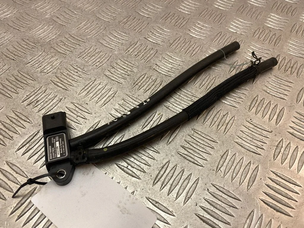 Exhaust gas pressure sensor 31697984