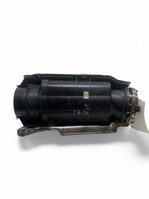 Intake resonator – Volvo XC90 (2014-)