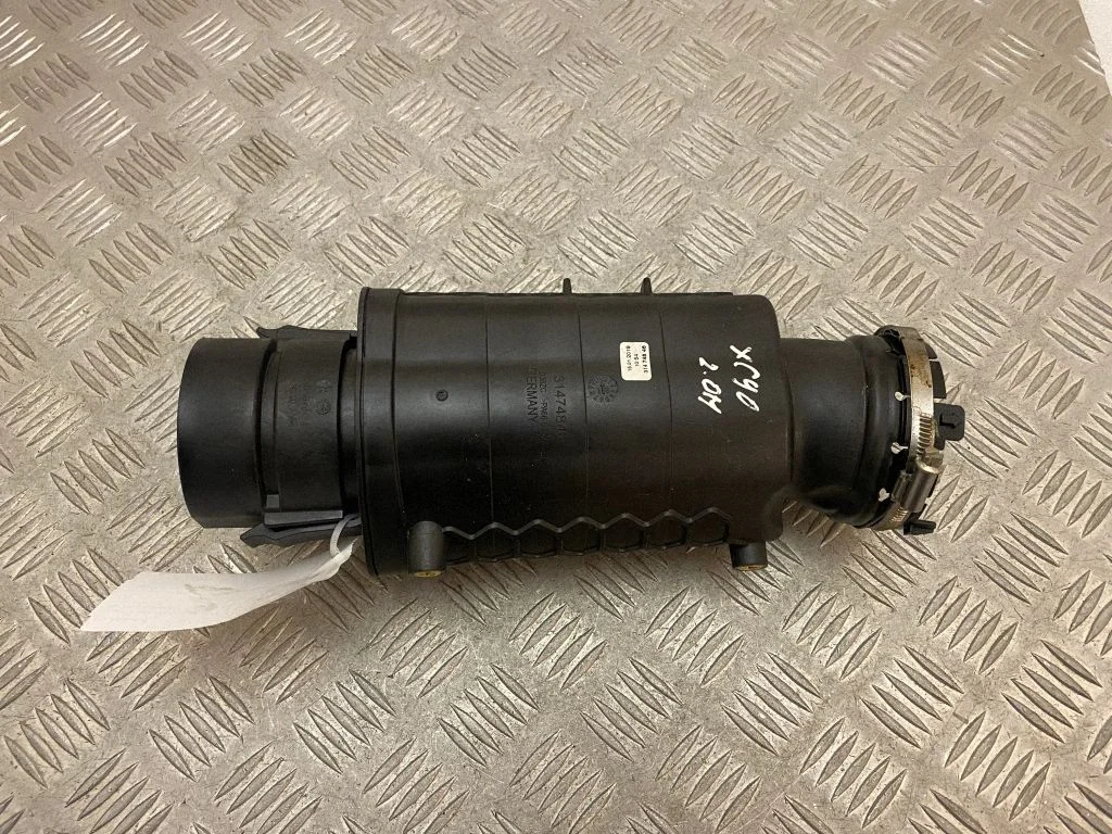 Intake resonator – Volvo XC90 (2014-)