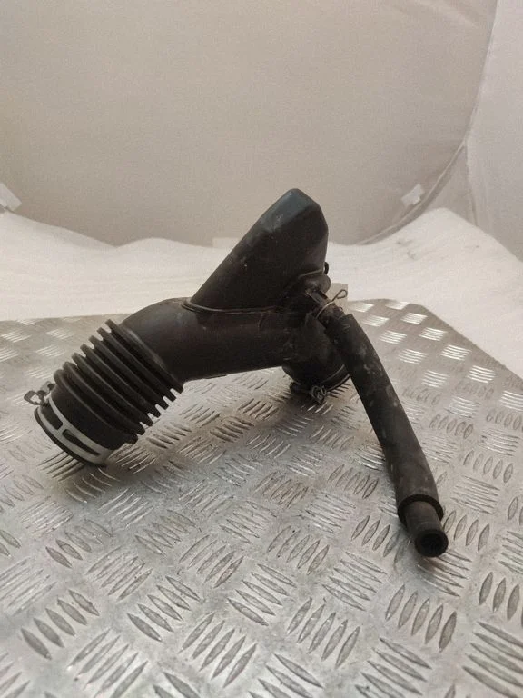 Intake resonator – Lexus NX (2014-2021)