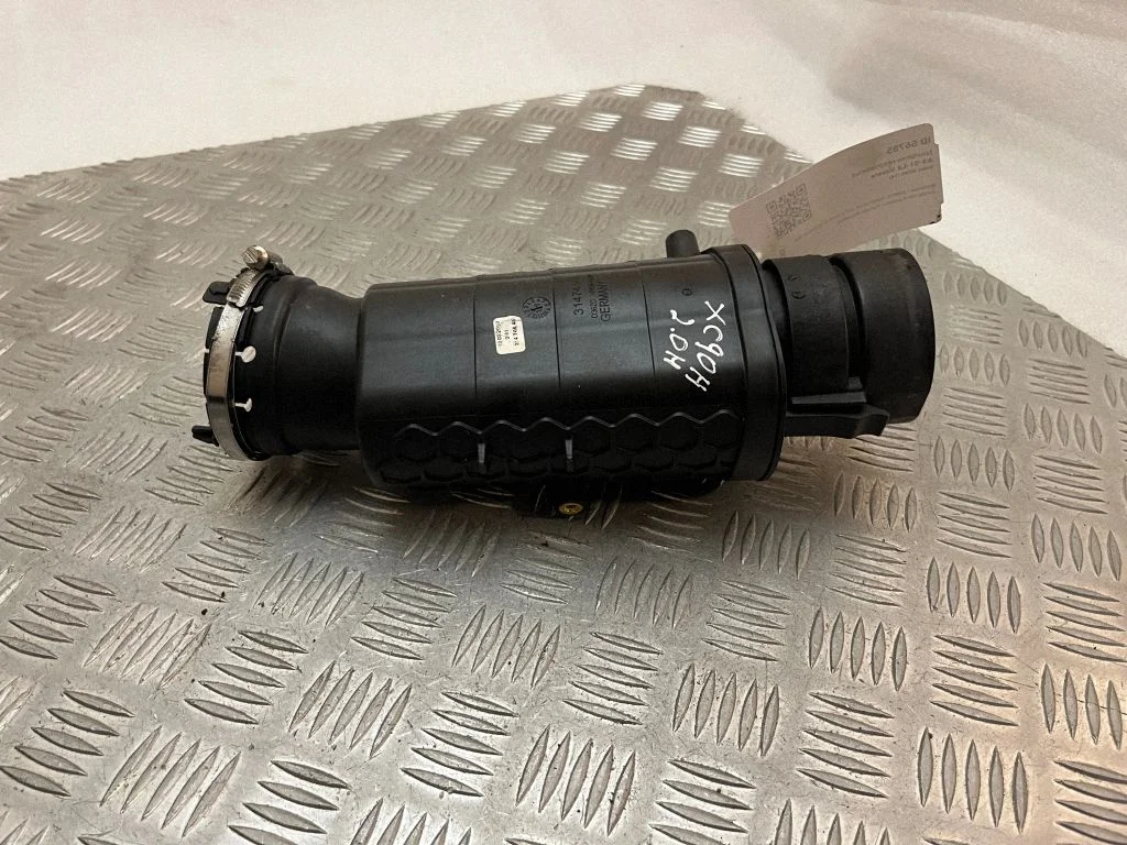 Intake resonator – Volvo XC90 (2014-)