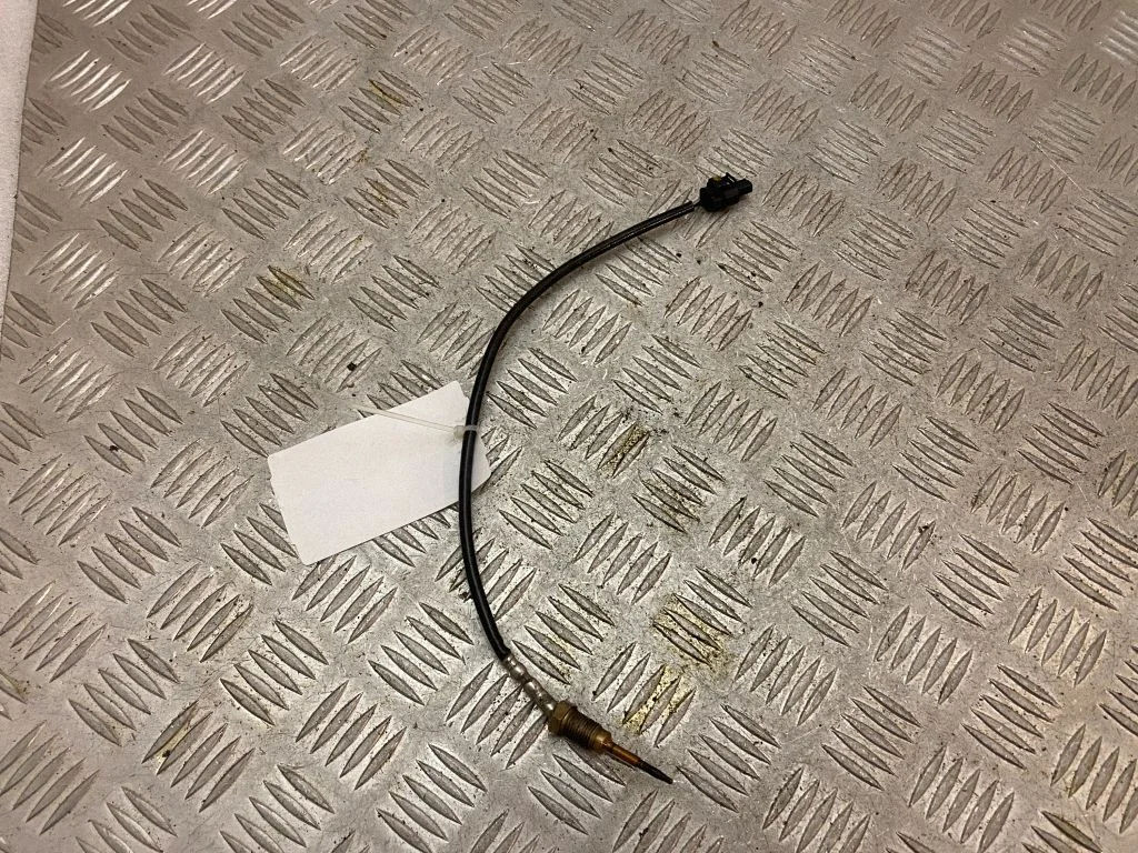 Exhaust gas temperature sensor 7805606