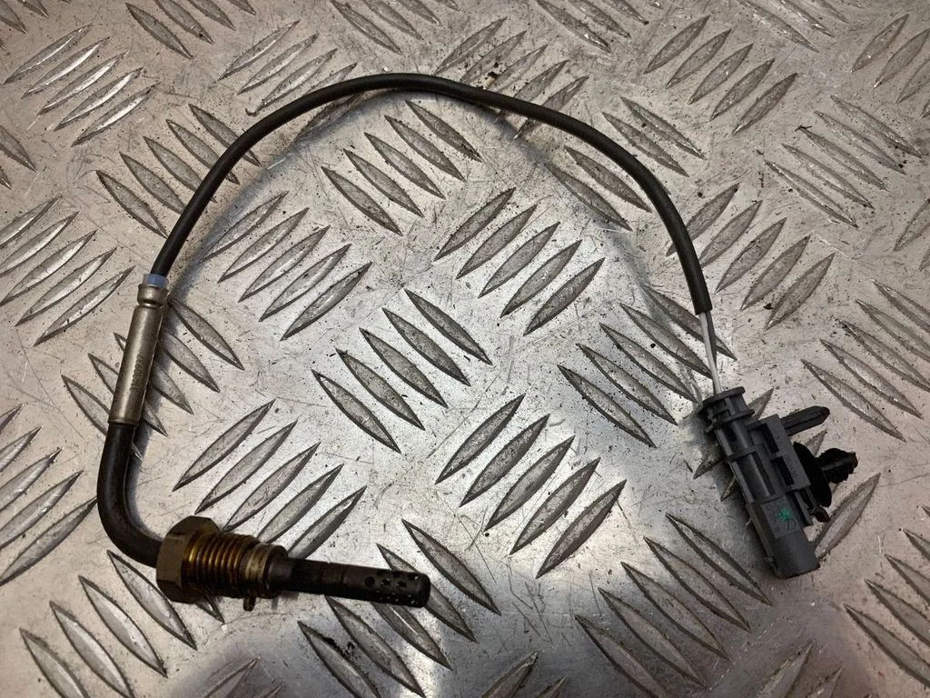 Exhaust gas temperature sensor 31430937