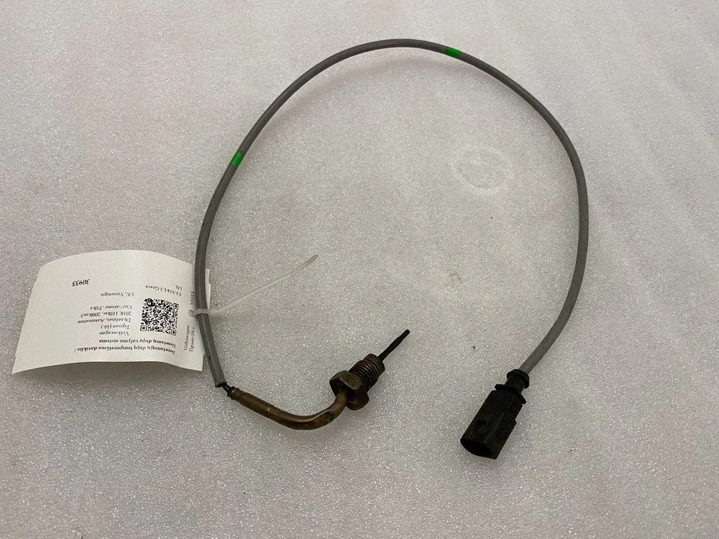 Czujnik temperatury spalin 04L906088CC