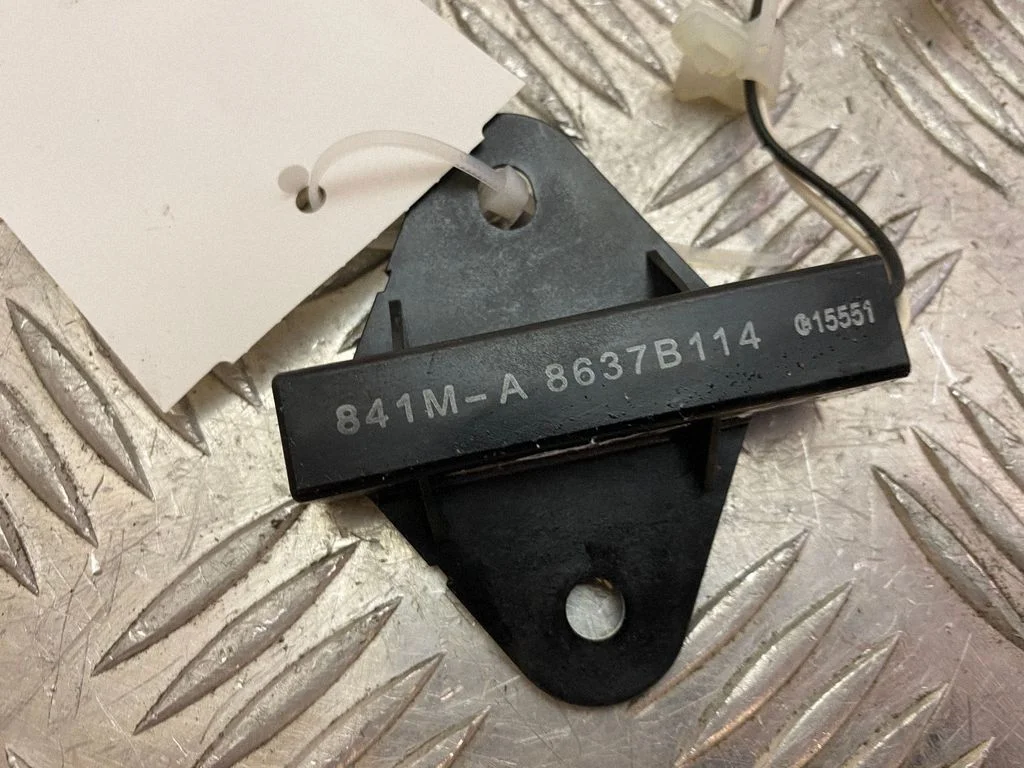 Aerial GPS antenna – Mitsubishi Outlander (2013-2021)