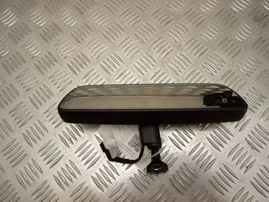 Rear view mirror (interior)