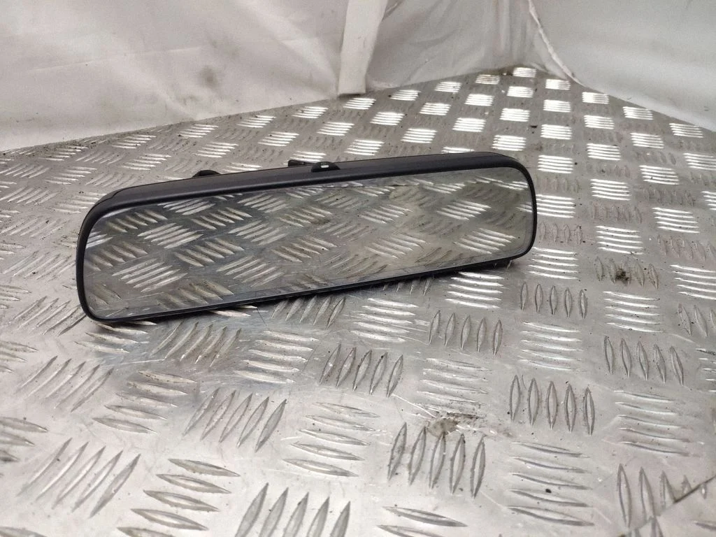 Rear view mirror (interior)