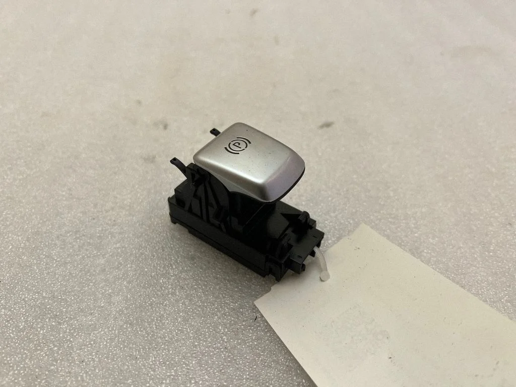 Hand parking brake switch – Mercedes-Benz GLC-Class C253 (2016-)