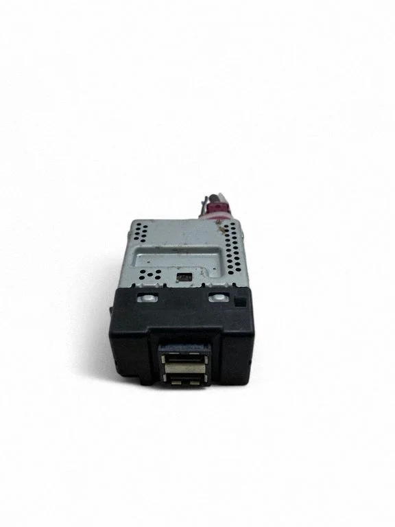 USB ligzda 31407038