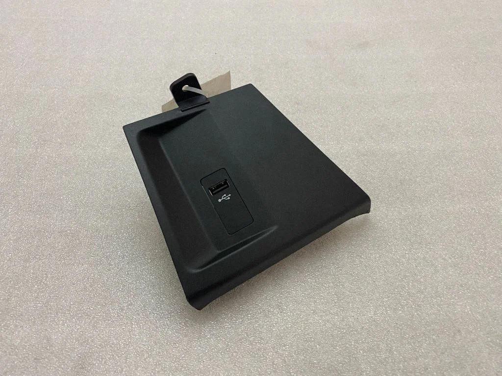USB socket connector 9319542