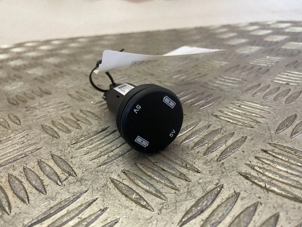 Gniazdo USB FK7219010AB