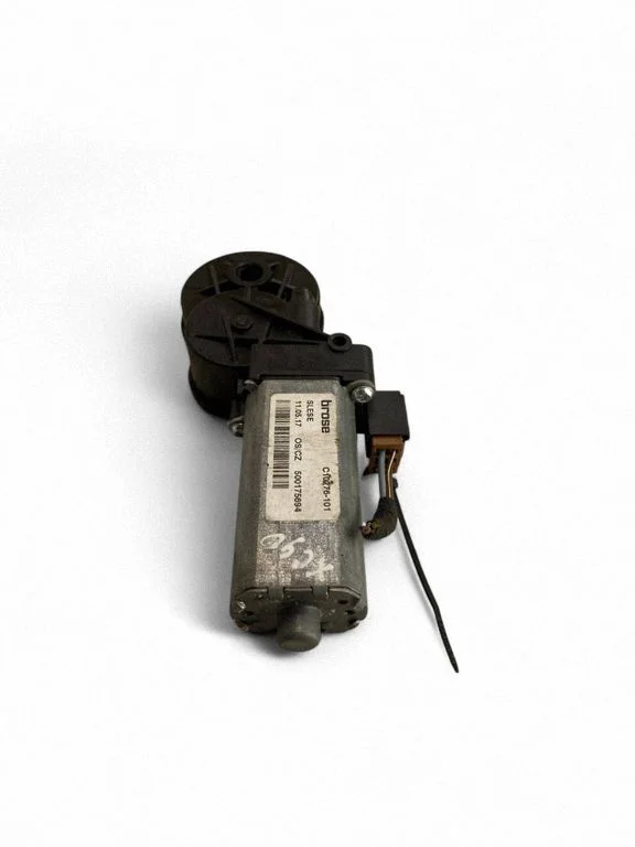 Sēdekļa regulēšanas motoriņš C34168101
