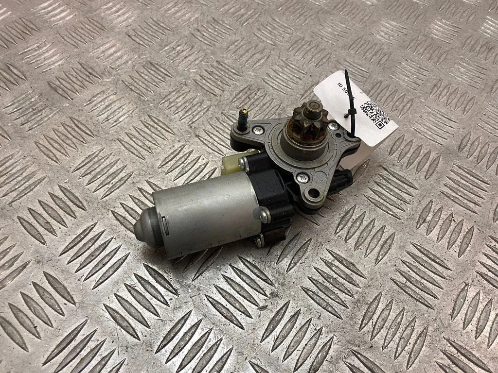 Seat adjustment motor 88681F2000