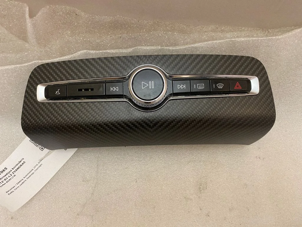 Head unit multimedia control – Volvo XC90 (2014-)