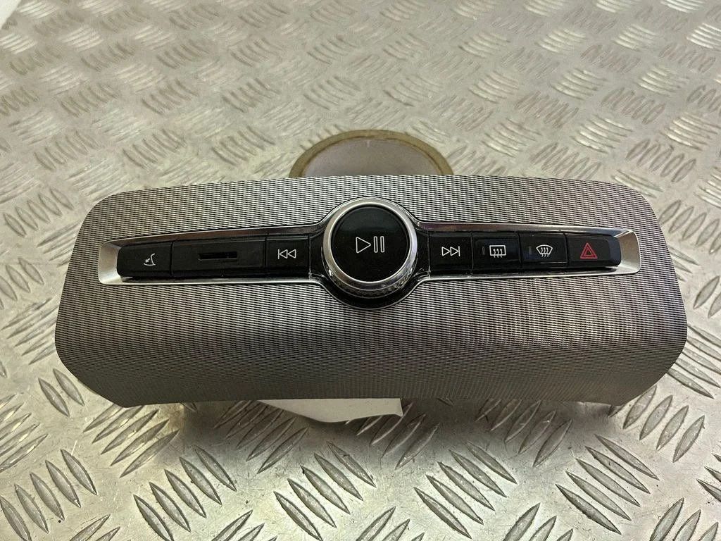 Head unit multimedia control – Volvo XC90 (2014-)