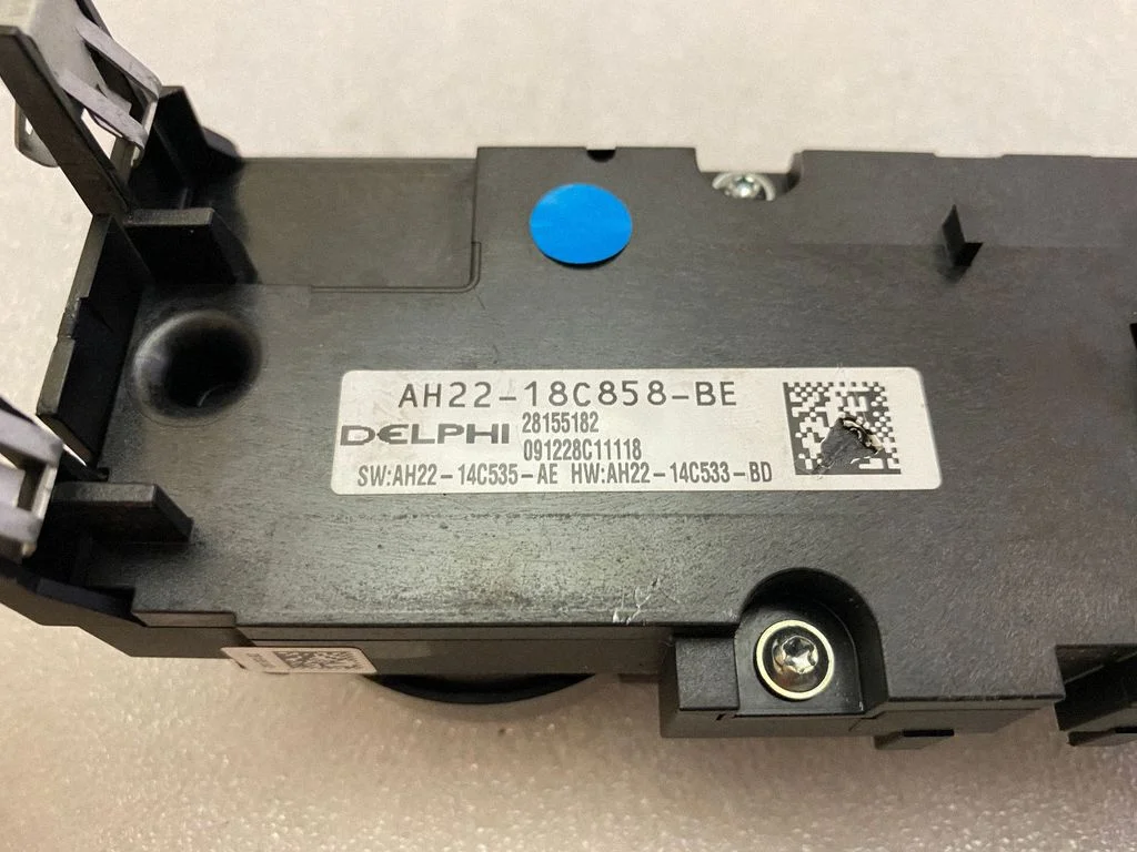 Multimeedia juhtplokk AH2218C858BE