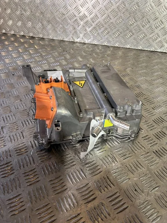 Voltage converter inverter – Volvo XC90 (2014-)