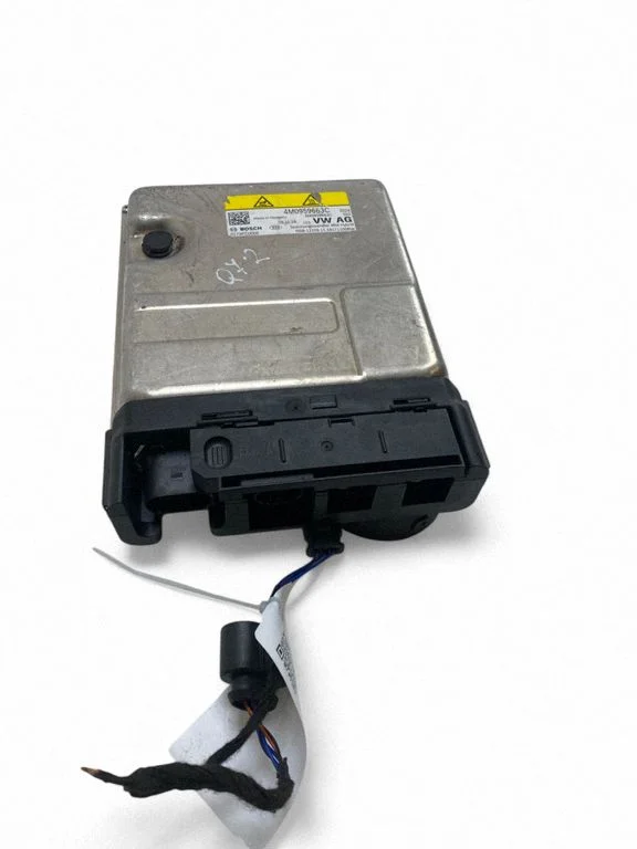 Voltage converter inverter 4M0959663C