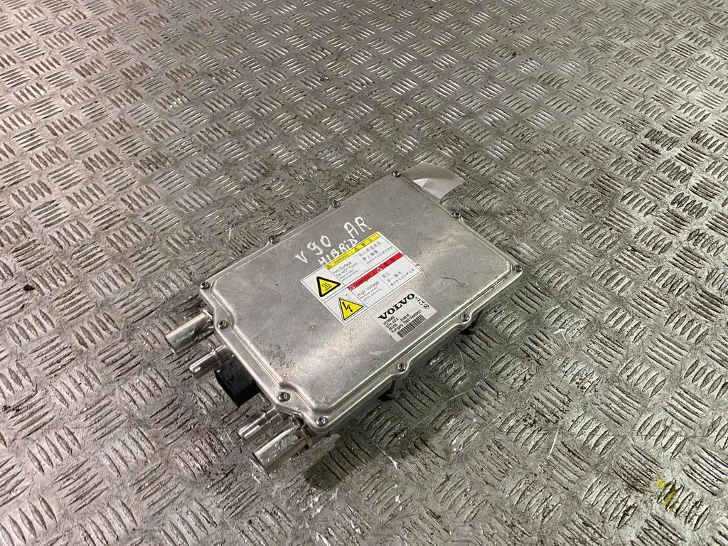 Voltage converter inverter – Volvo S90, V90 (2016-)