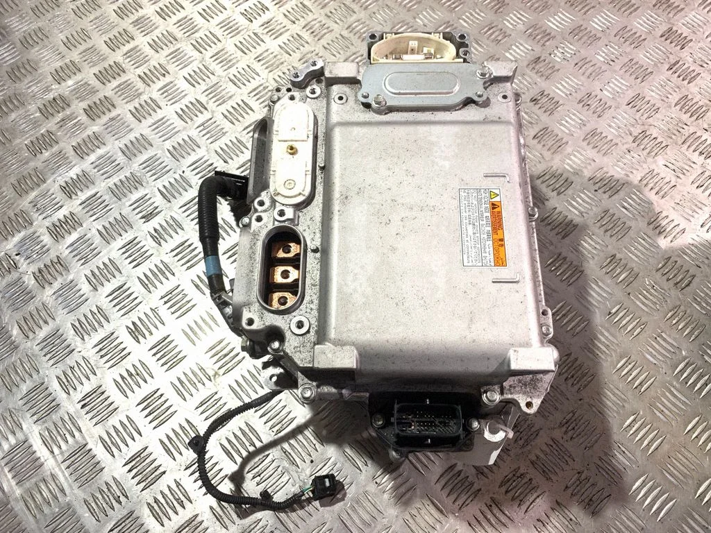 Voltage converter inverter G920030132