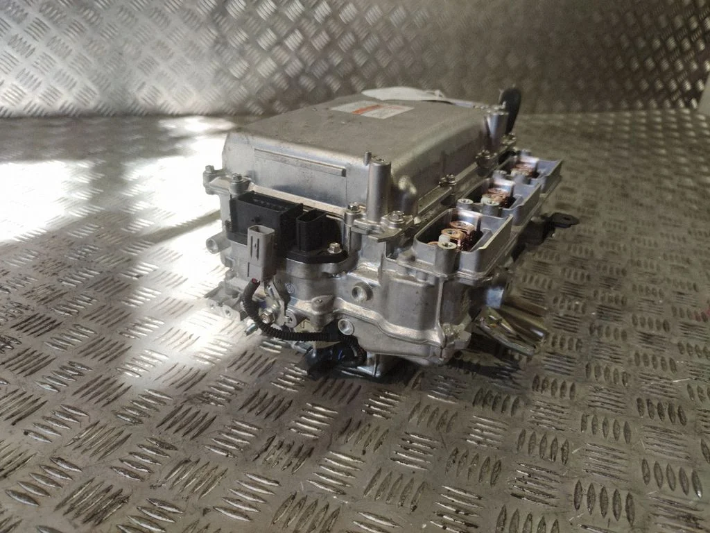 Inverter (pingemuundur) – Lexus NX (2014-2021)