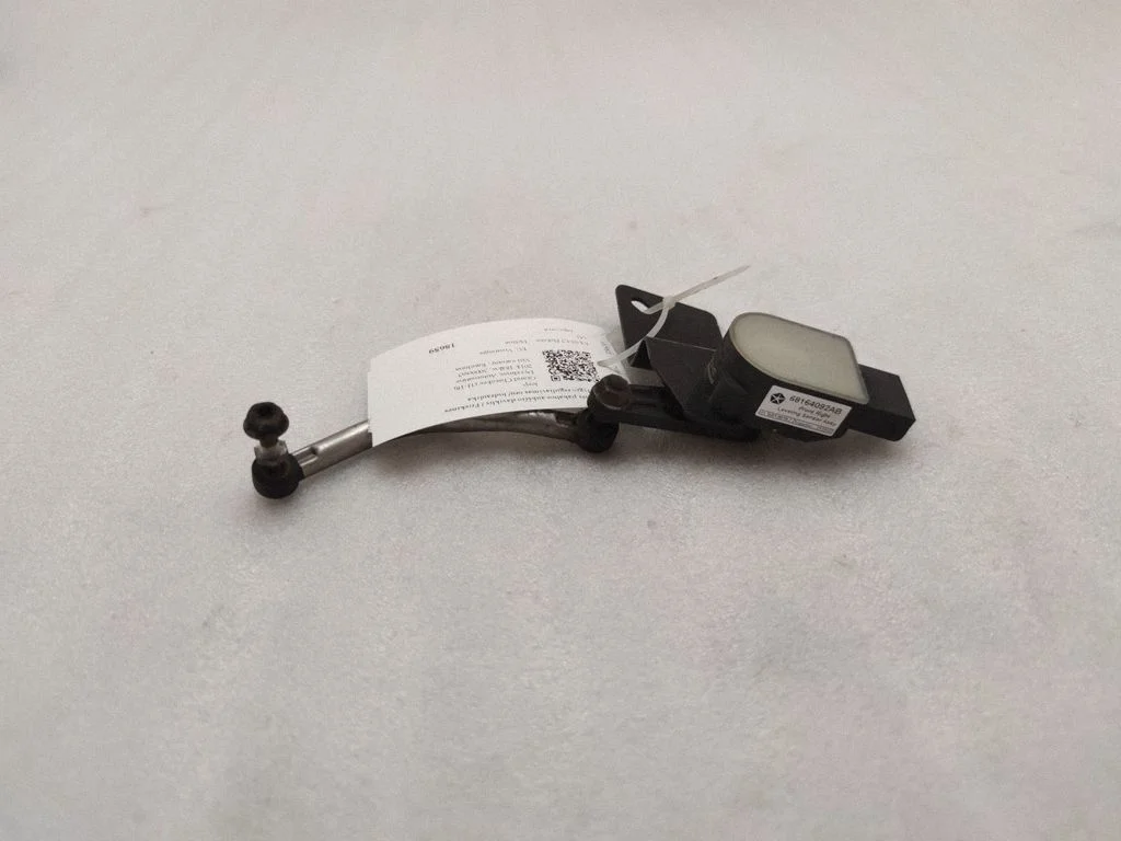 Air suspension front height level sensor – Jeep Grand Cherokee (2010-2021)
