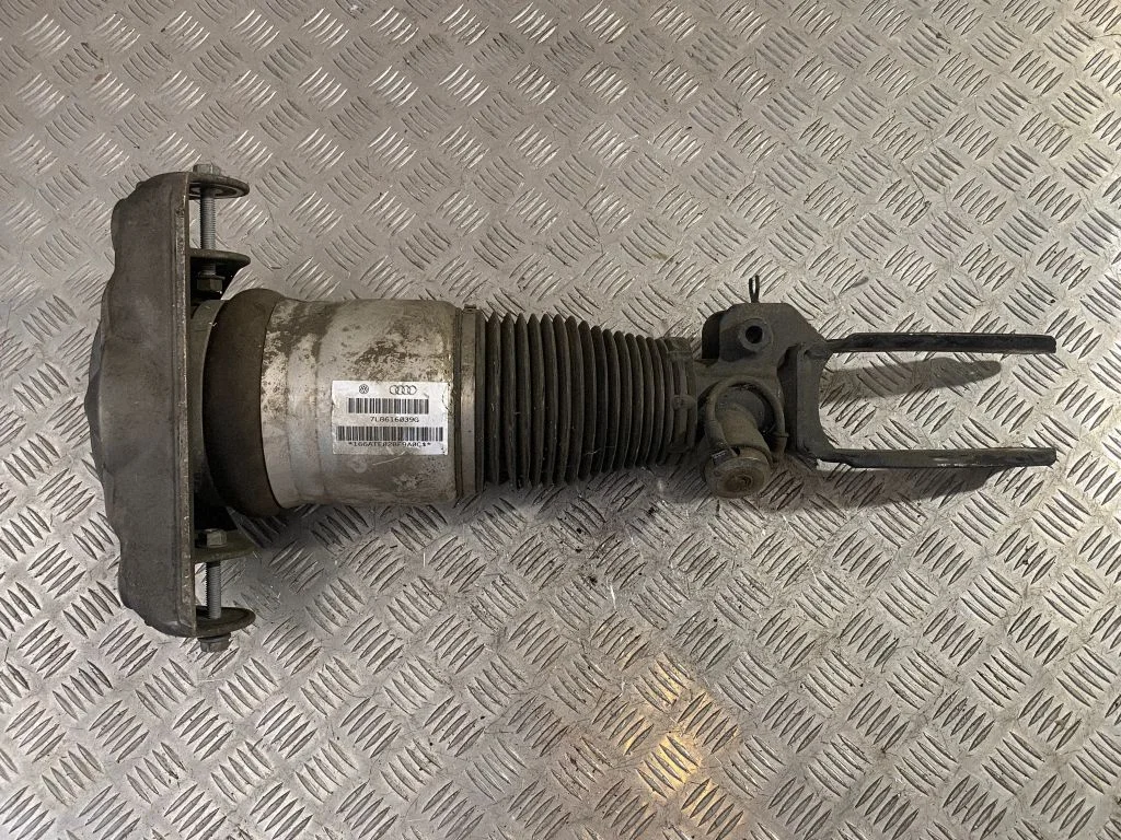 Front air suspension shock absorber – Audi Q7 4L (2005-2015)