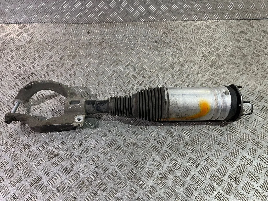 Front air suspension shock absorber – Land Rover Discovery Sport (2014-)