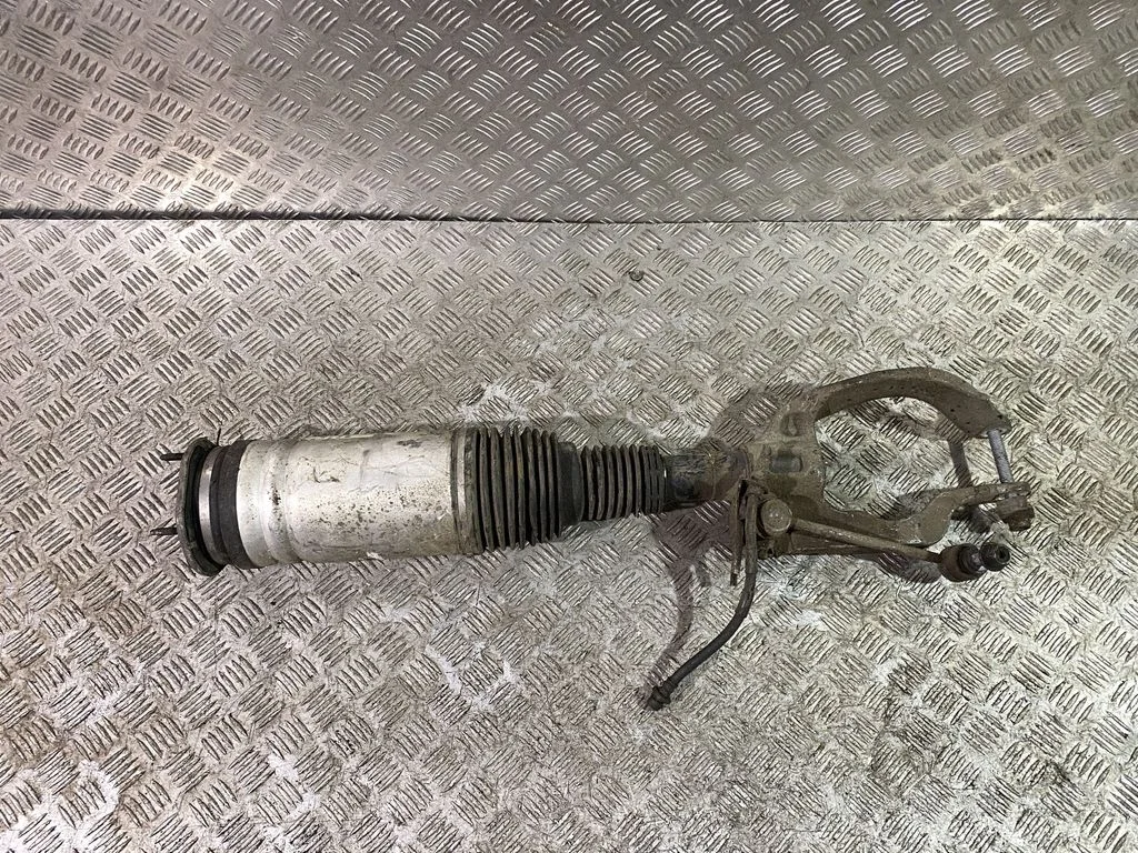 Front air suspension shock absorber – Land Rover Discovery Sport (2014-)