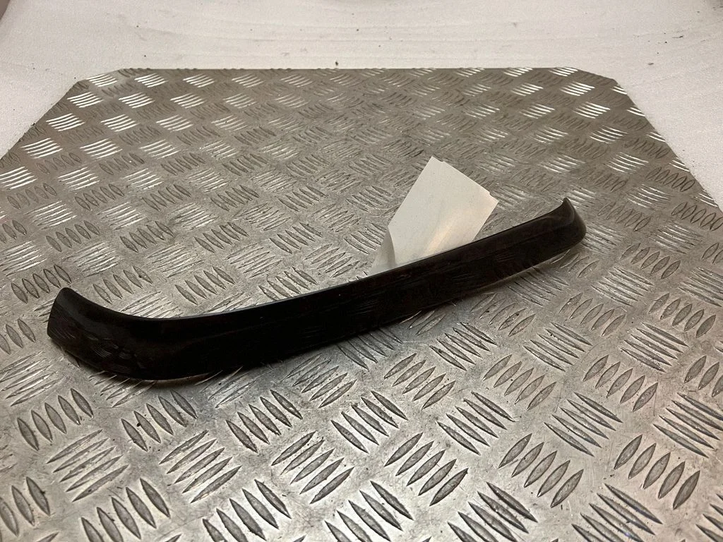 Tagumise ukse viimistlusriba – BMW 3-seeria E90 E91 (2005-2012)