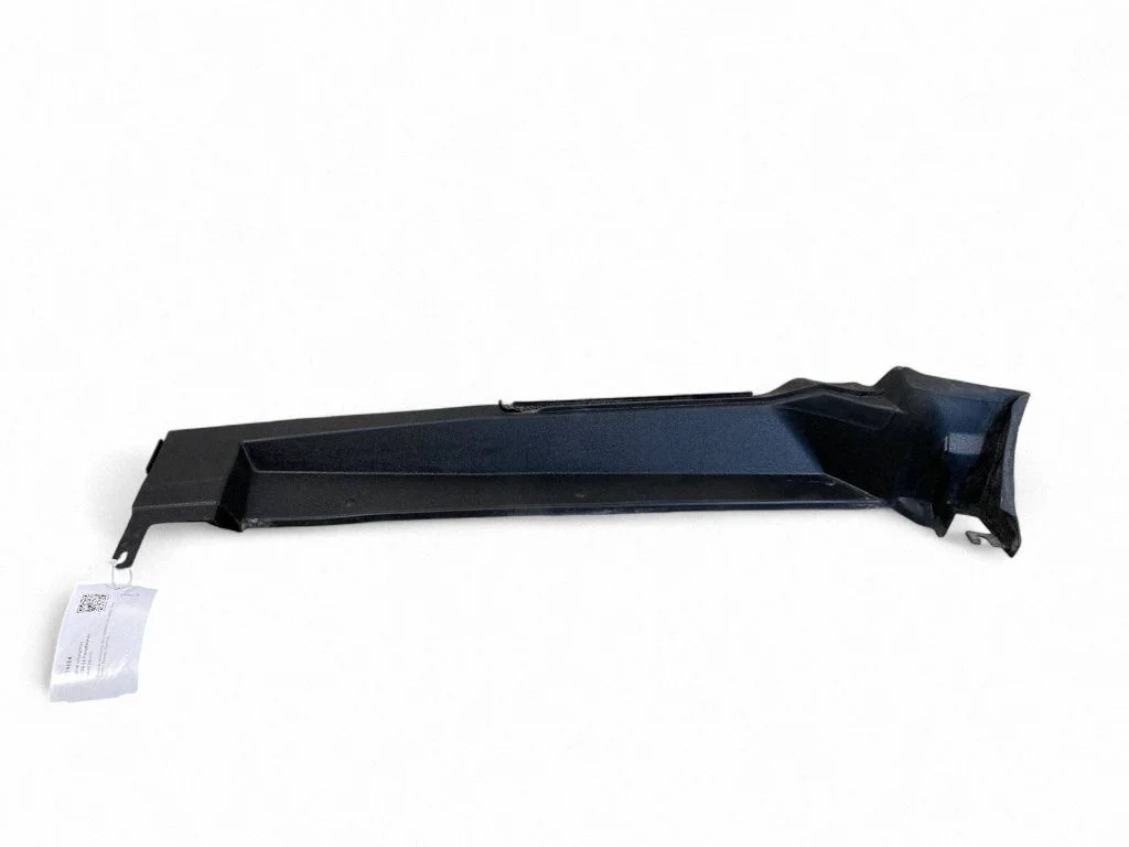 Fender end trim 80A821169A