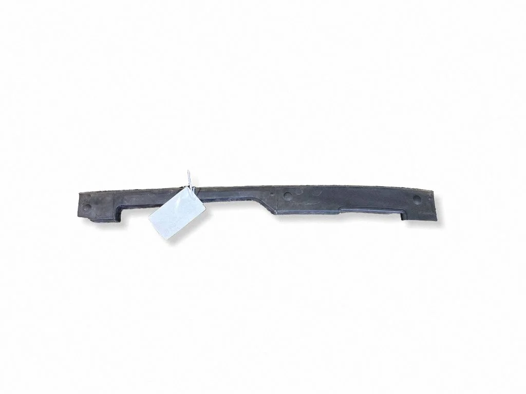 Fender end trim 80A820581C