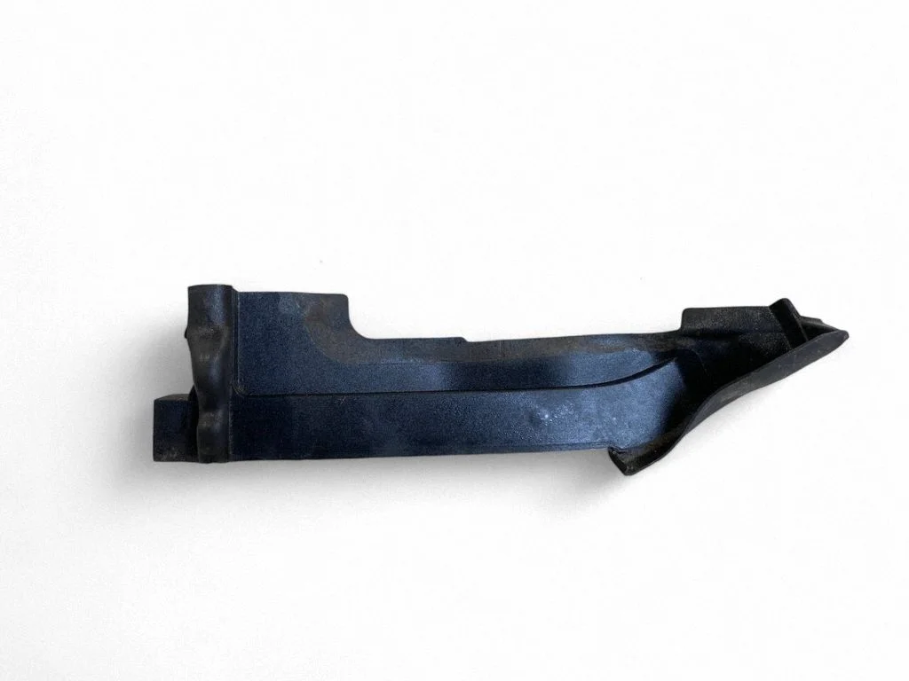 Fender end trim 4M0821169C