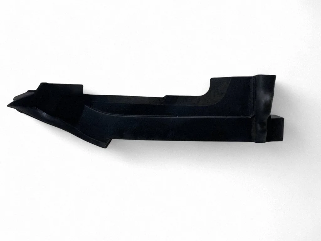 Fender end trim 4M0821170C