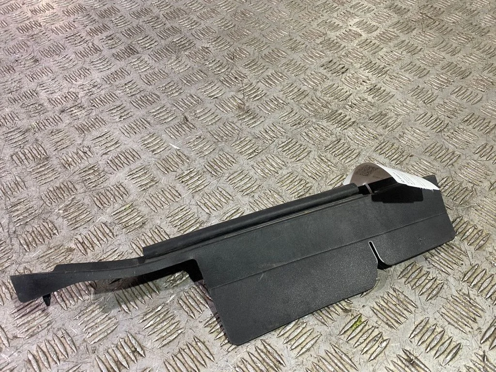 Fender end trim 5338942060