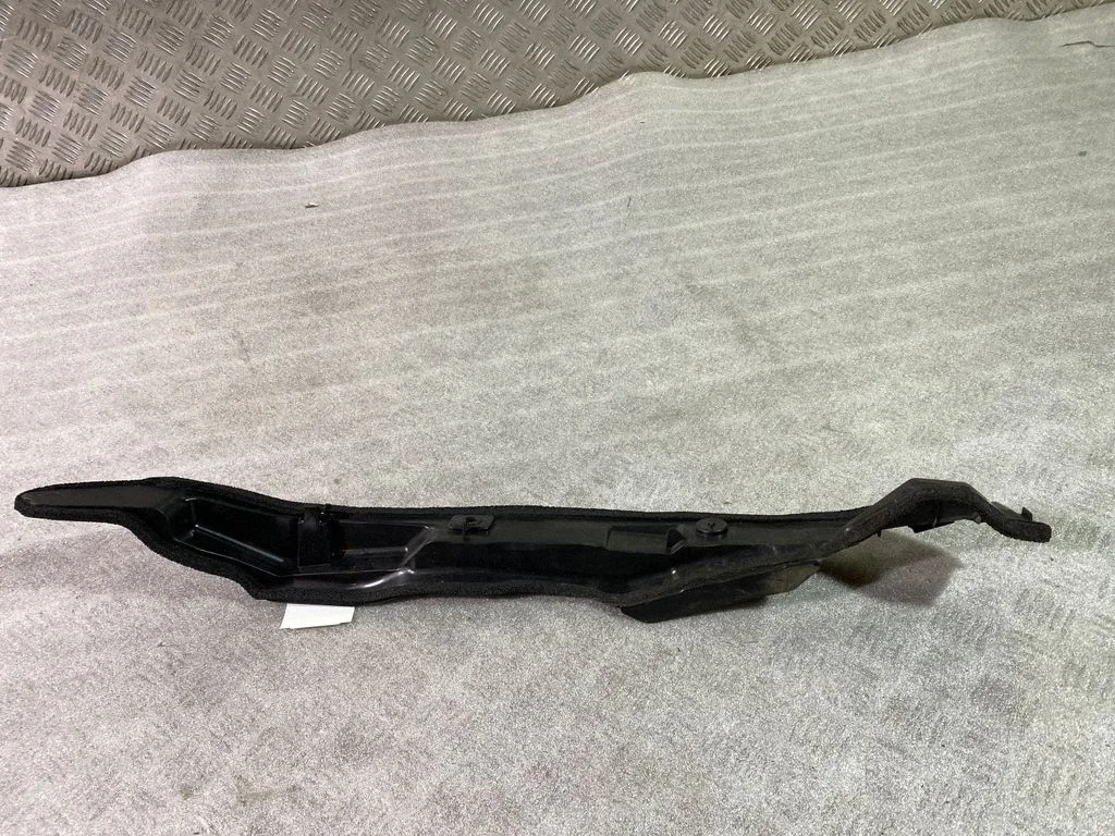 Fender end trim 53827042060